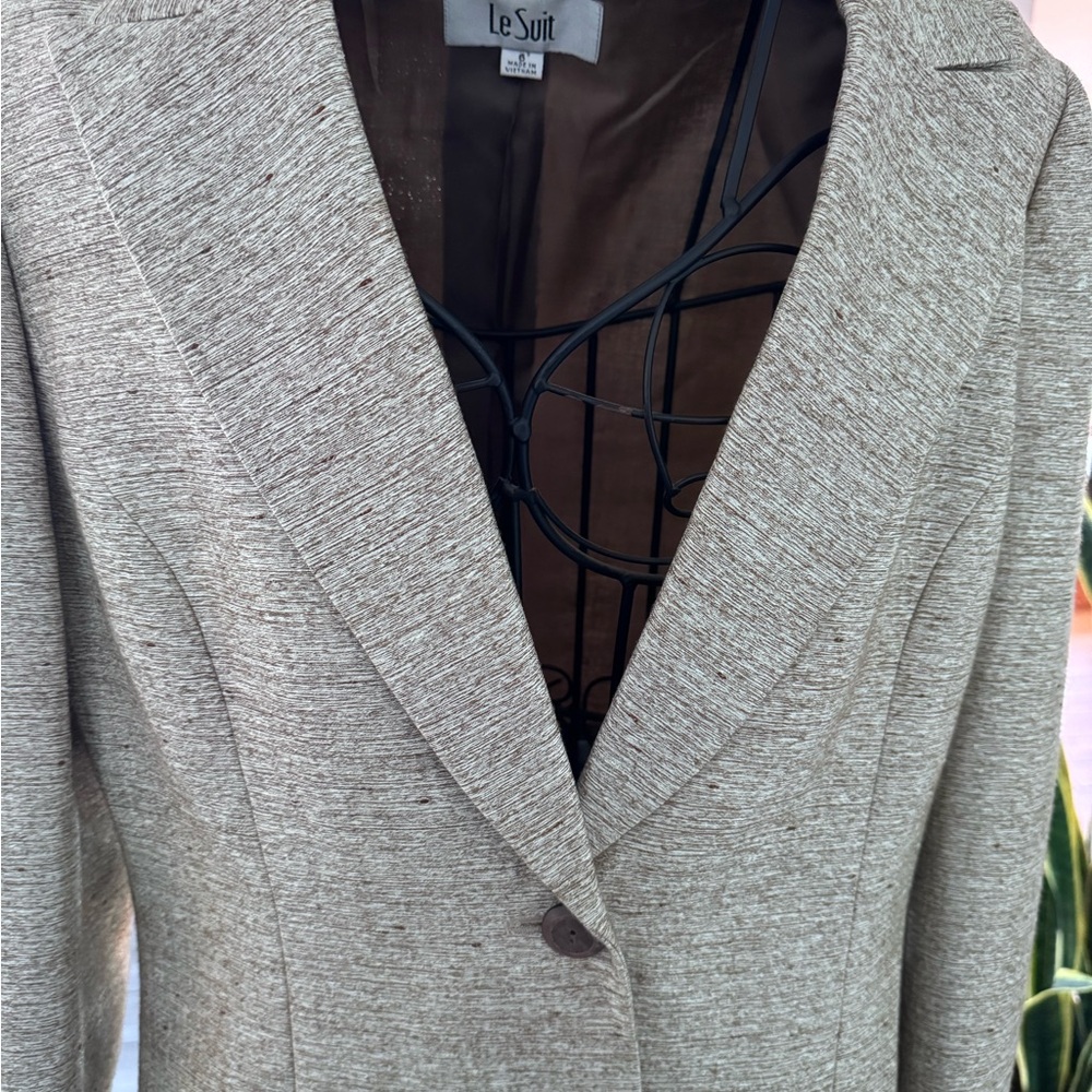 Women's tan tweed Blazer and Skirt Set - Picture 6 of 9